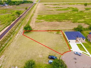 Windcrest Dr, Weslaco, TX 78596