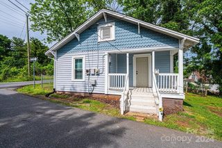 612 Center St, Lenoir, NC 28645