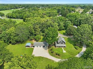 800 Spring St, Gillespie, IL 62033