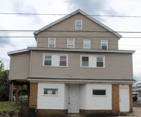 323 Union St #2, Taylor, PA 18517