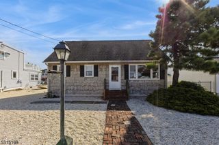 121 Montclair Rd, Barnegat, NJ 08005