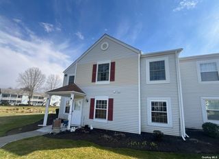 169 Fairview Circle UNIT 169, Middle Island, NY 11953