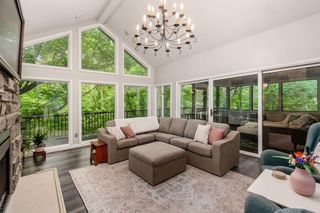 7089 Cooper Rd, Westerville, OH 43081