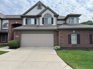 44539 Heather Ln, Canton, MI 48187