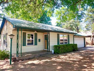 2008 S  21st St, Chickasha, OK 73018