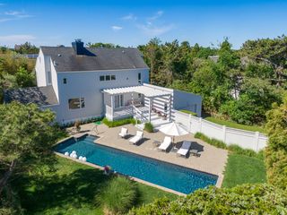 101 Central Ave, Amagansett, NY 11930