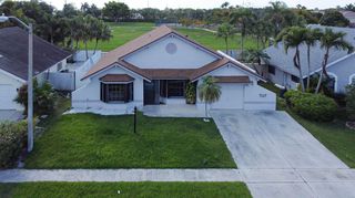 22738 Pickerel Cir, Boca Raton, FL 33428