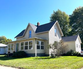 305 E  Washington St, Waynetown, IN 47990