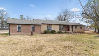 9221 N  165th East Ave, Owasso, OK 74055