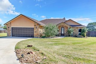 1615 PECAN CIR, Pleasanton, TX 78064