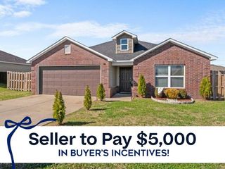 888 NW Evans Cir, Bentonville, AR 72713