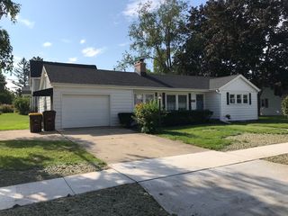 11613 Mill St, Huntley, IL 60142