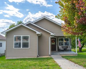 307 4th St, Neola, IA 51559