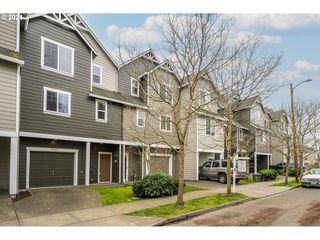 12232 SE Long St, Portland, OR 97236