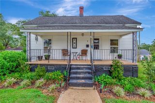 7 Jackson St, Liberty, SC 29657