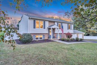 1334 Gates Cir, Roanoke, VA 24019