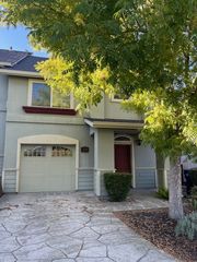 1040 La Costa Ln, Atascadero, CA 93422
