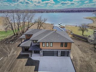 33668 Poverty Point Dr, Avon, MN 56310