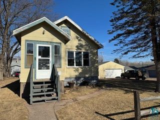 318 N  84th Ave W, Duluth, MN 55807