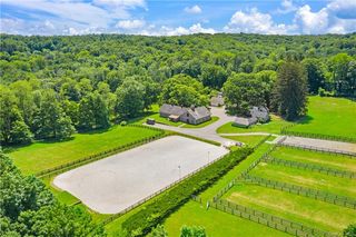 14 Middle Patent Rd, Armonk, NY 10504