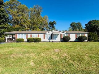 255 Breezy Ridge Rd, Woodlawn, VA 24381