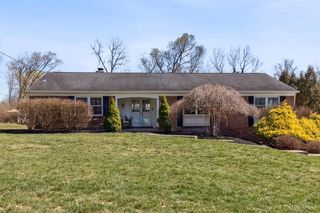 2742 Saddleback Dr, Cincinnati, OH 45244