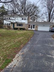 7554 Shawnee Run Rd, Cincinnati, OH 45243
