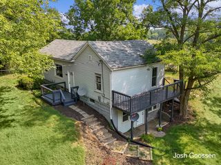 1005 41st St, Allegan, MI 49010