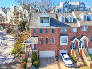 390 Myrtle Pl, Occoquan, VA 22125