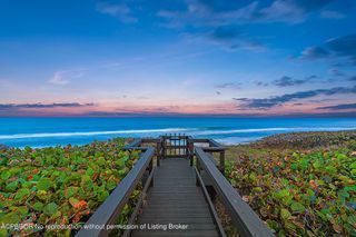 708 Ocean Dr, Juno Beach, FL 33408