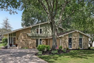 5806 Glen Flora DRIVE, Greendale, WI 53129