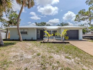 2020 E  Crest Dr, Englewood, FL 34223