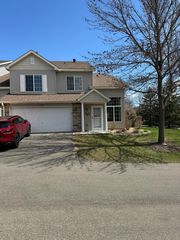 5220 207th St N, Forest Lake, MN 55025