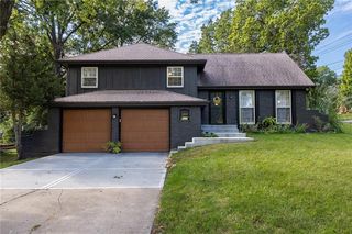 11815 W  53rd St, Shawnee, KS 66203