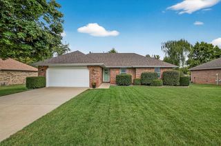 3529 W Cardinal Drive, Springfield, MO 65810