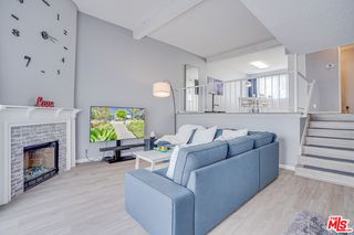 6846 Hatillo Ave #F, Winnetka, CA 91306