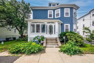 25 Saint George Ave, Norwood, MA 02062