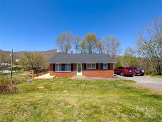 411 E  US Highway 19e Byp, Burnsville, NC 28714