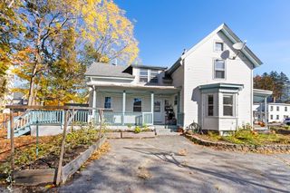 42 Vine St, Leominster, MA 01453
