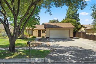1333 Hunter Dr, Redlands, CA 92374