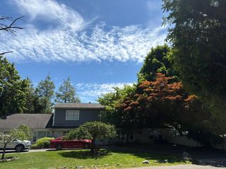 4 Osborne Ln, Greenvale, NY 11548