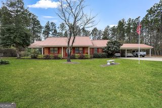 195 Linden Dr, Jesup, GA 31545