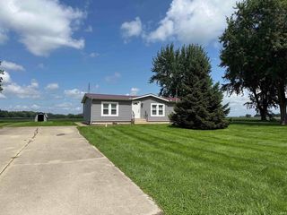 387 E  Perry Rd, Ligonier, IN 46767