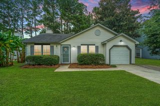 131 Danzid Dr, Summerville, SC 29483