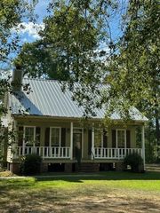 10737 Kellie Dr, Hammond, LA 70401