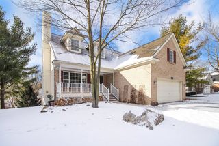 63 Lakeshore Pointe Dr, Howell, MI 48843