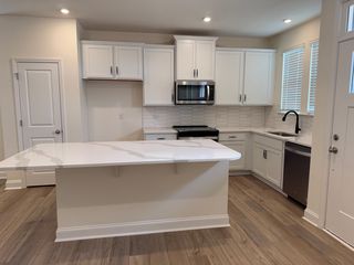 1041 S  Point Rd, Belmont, NC 28012