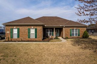 313 Smokey Hills Ct, New Market, AL 35761