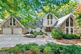 10350 Amberside Ct, Roswell, GA 30076