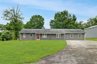 110 Ohio St, Elberfeld, IN 47613